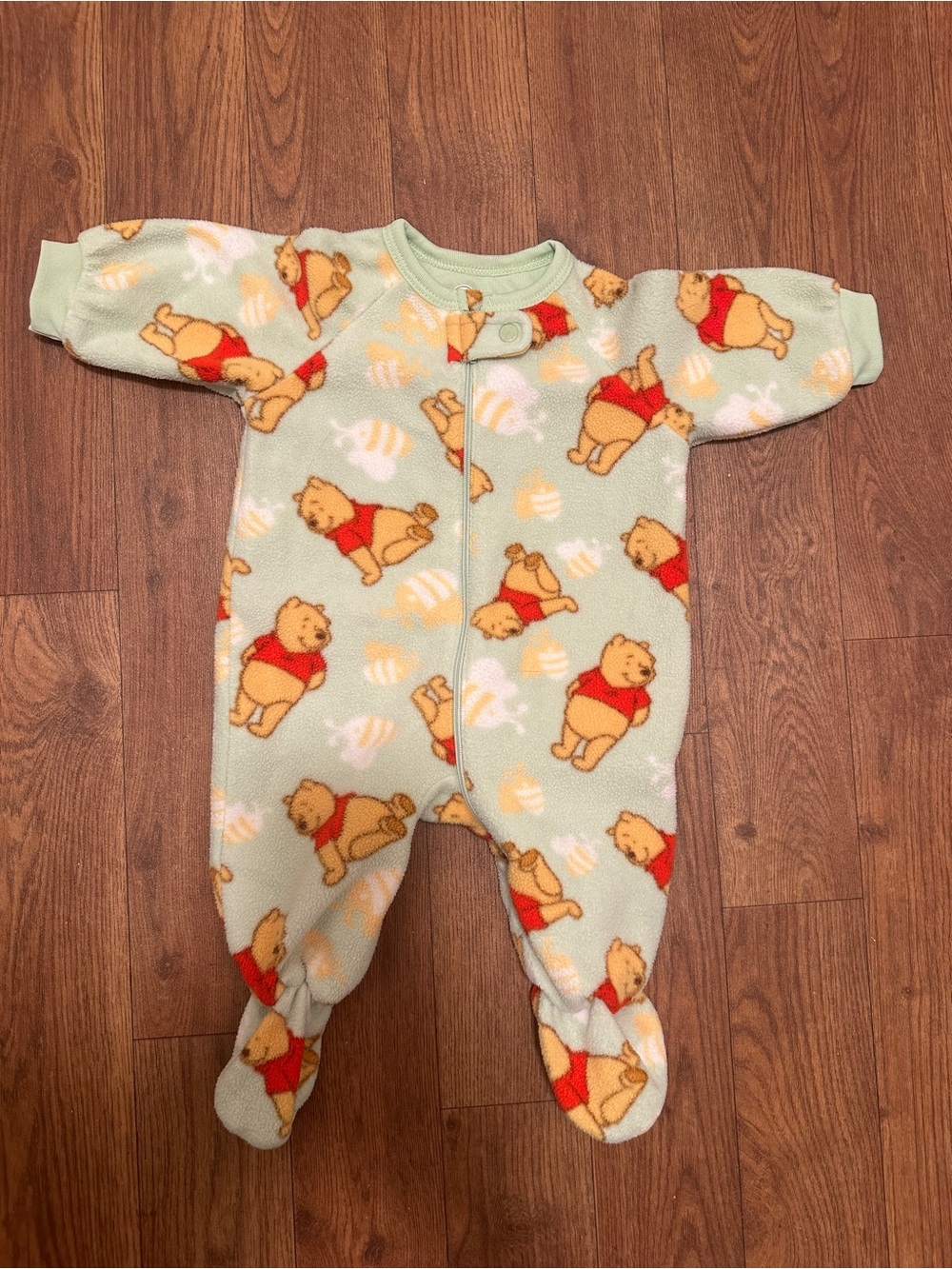 Disney Winnie The Pooh Footed Sleeper Sz 0/3 Months. Green/Yellow Unisex. Fleece